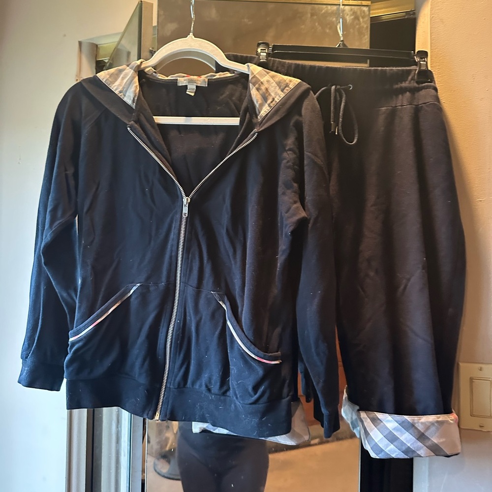 Authentic Burberry set. Bought in Burberry Manhasst NY